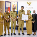 Gubsu Bobby Nasution Serahkan SK Plt Bupati Langkat