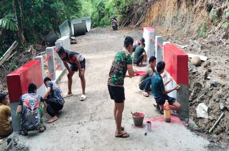 Pembangunan Jembatan Aramco di Desa Botombawo Nias Utara telah Rampung
