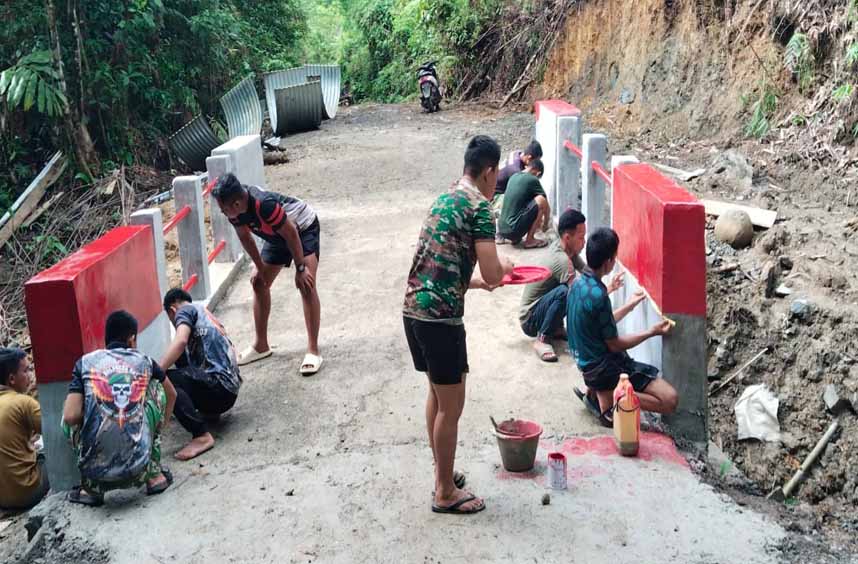 Pembangunan Jembatan Aramco di Desa Botombawo Nias Utara telah Rampung