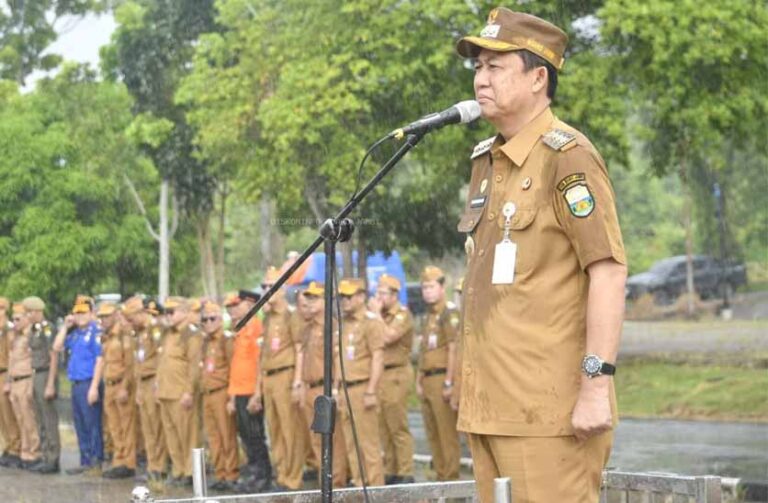Pemkab Muaro Jambi Gelar Apel Gabungan Pasca Lebaran, Hujan Tak Redakan Semangat
